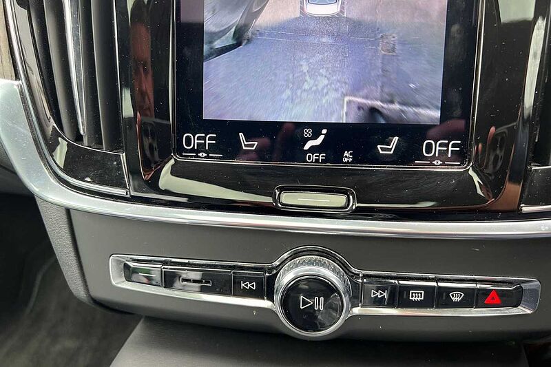 Volvo S90 Recharge Inscription, T8 AWD PHEV (Lounge: Climate: Driver Assist: Tech)