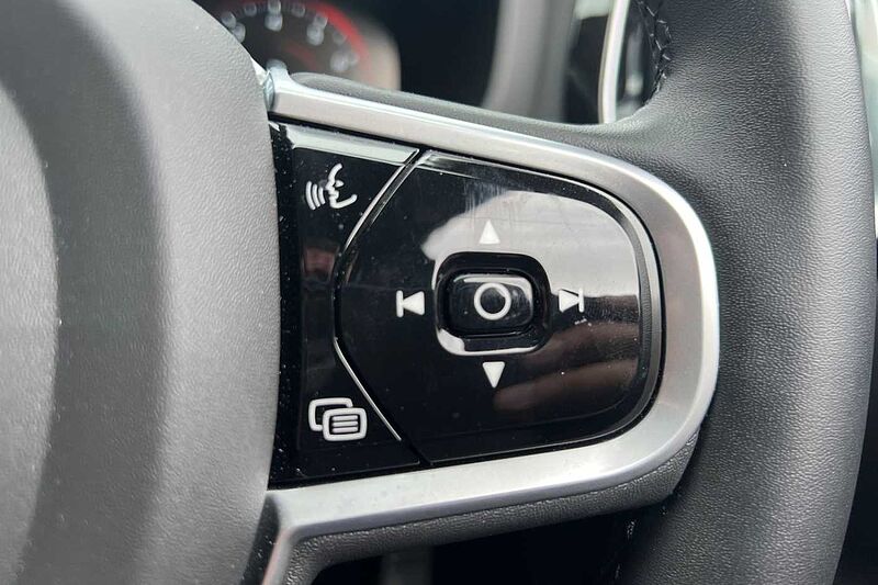 Volvo S60 R-Design, B5 mild hybrid (Sunroof: Climate: Lounge Pack: )