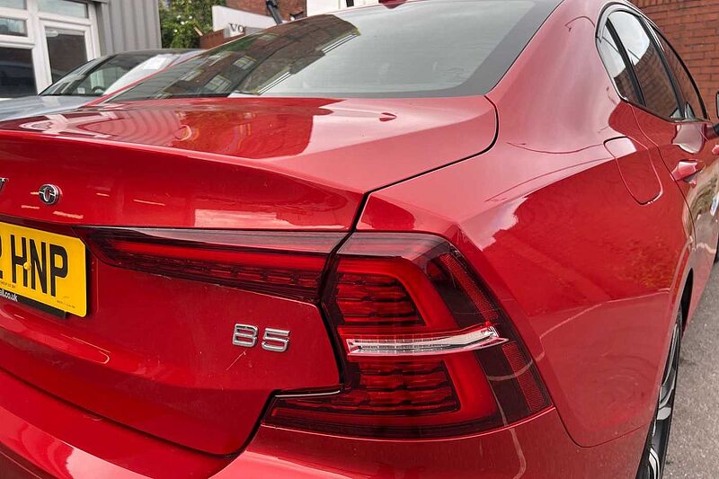 Volvo S60 R-Design, B5 mild hybrid (Sunroof: Climate: Lounge Pack: )