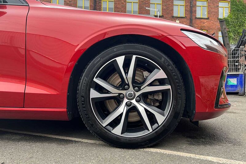 Volvo S60 R-Design, B5 mild hybrid (Sunroof: Climate: Lounge Pack: )