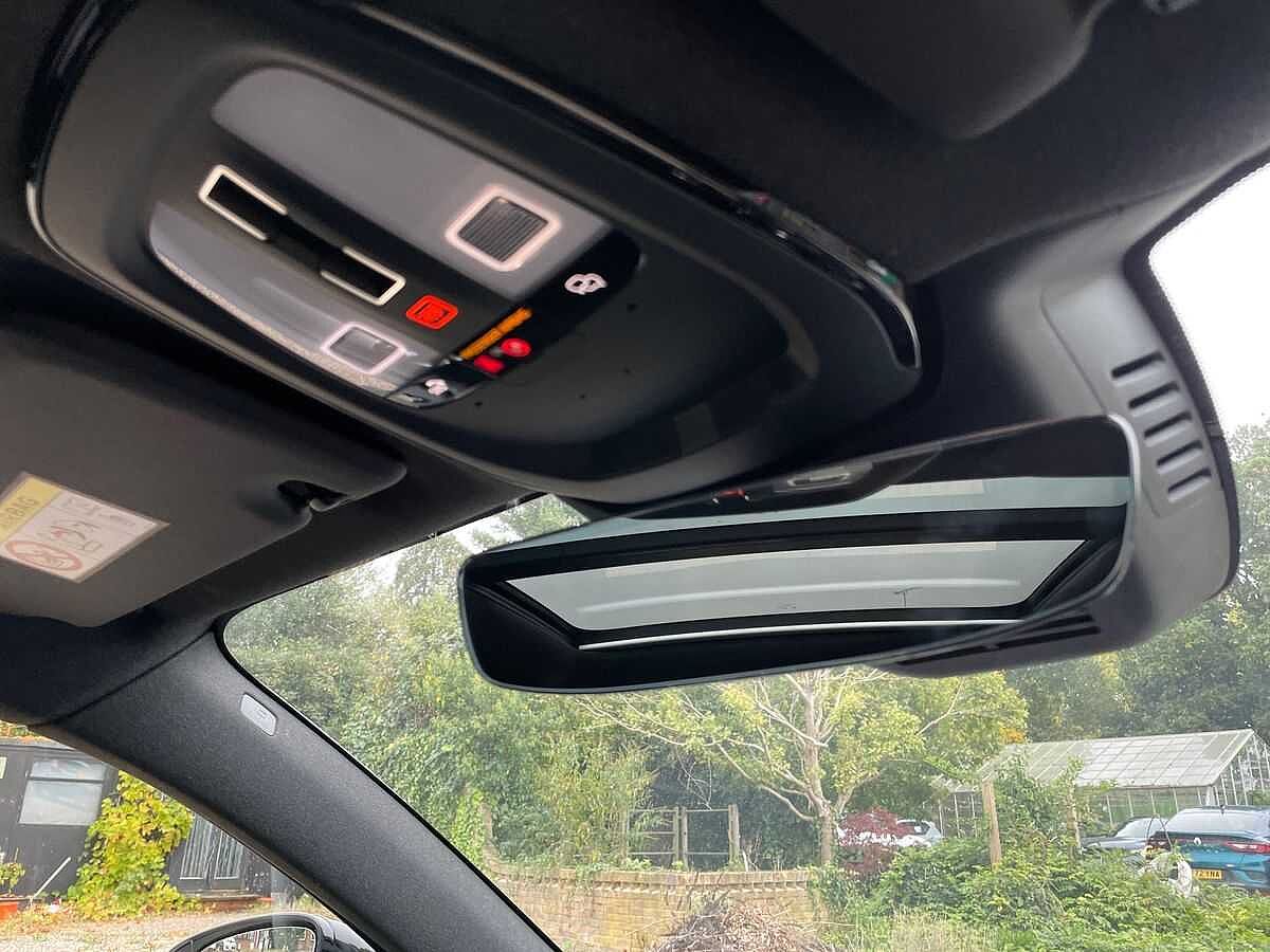 Volvo XC40 2.0 B4P Ultra Black Edition 5Dr Auto