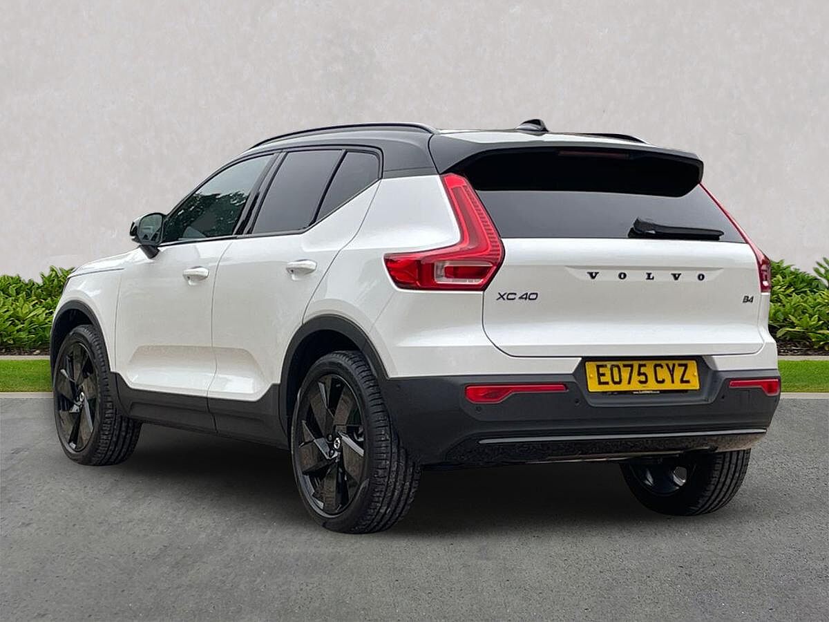 Volvo XC40 2.0 B4P Ultra Black Edition 5Dr Auto