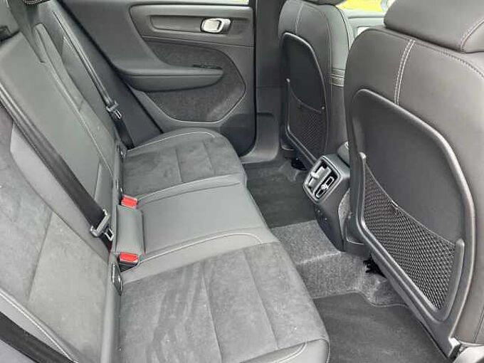 Volvo XC40 2.0 B4P Ultra Black Edition 5Dr Auto
