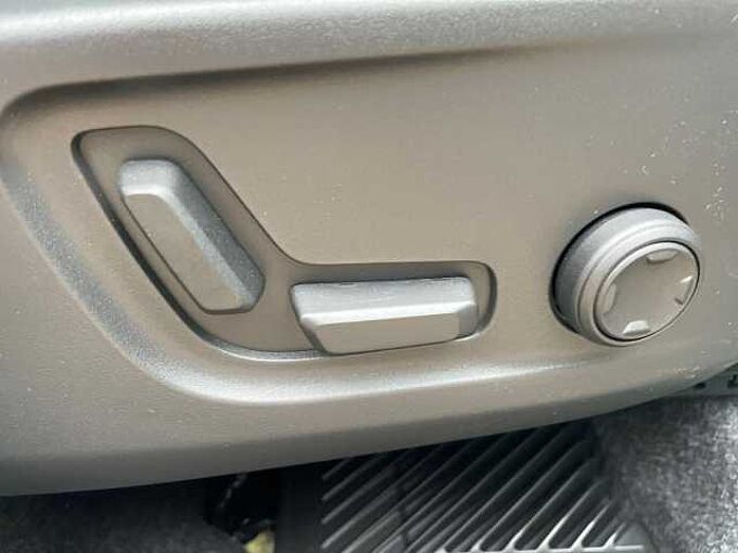 Volvo XC40 2.0 B4P Ultra Black Edition 5Dr Auto