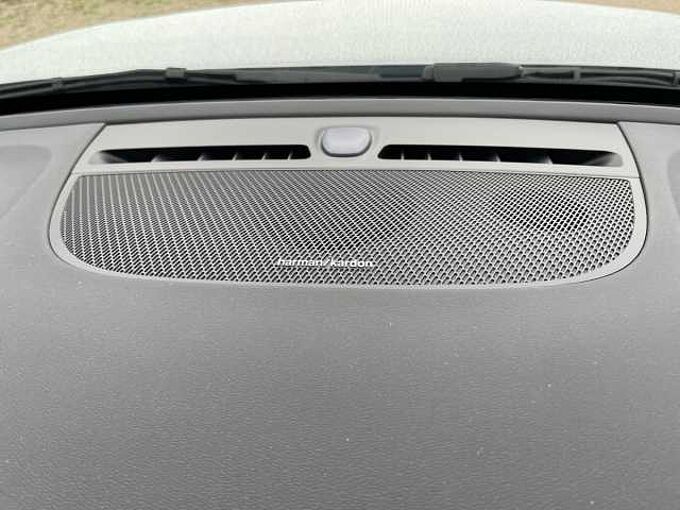 Volvo XC40 2.0 B4P Ultra Black Edition 5Dr Auto