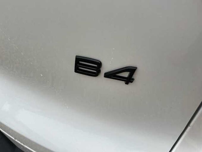 Volvo XC40 2.0 B4P Ultra Black Edition 5Dr Auto