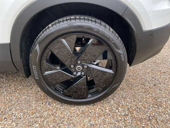 Volvo XC40 2.0 B4P Ultra Black Edition 5Dr Auto