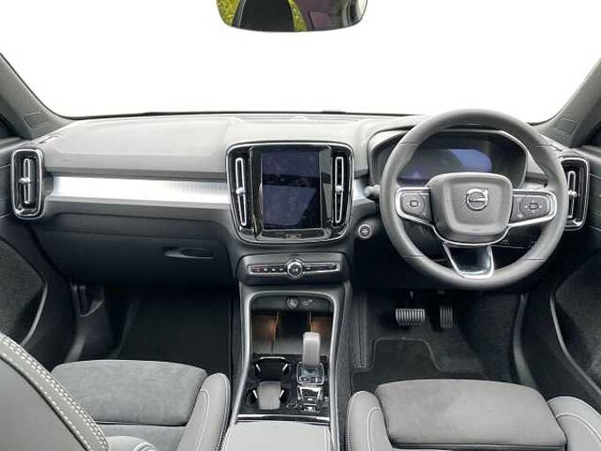 Volvo XC40 2.0 B4P Ultra Black Edition 5Dr Auto
