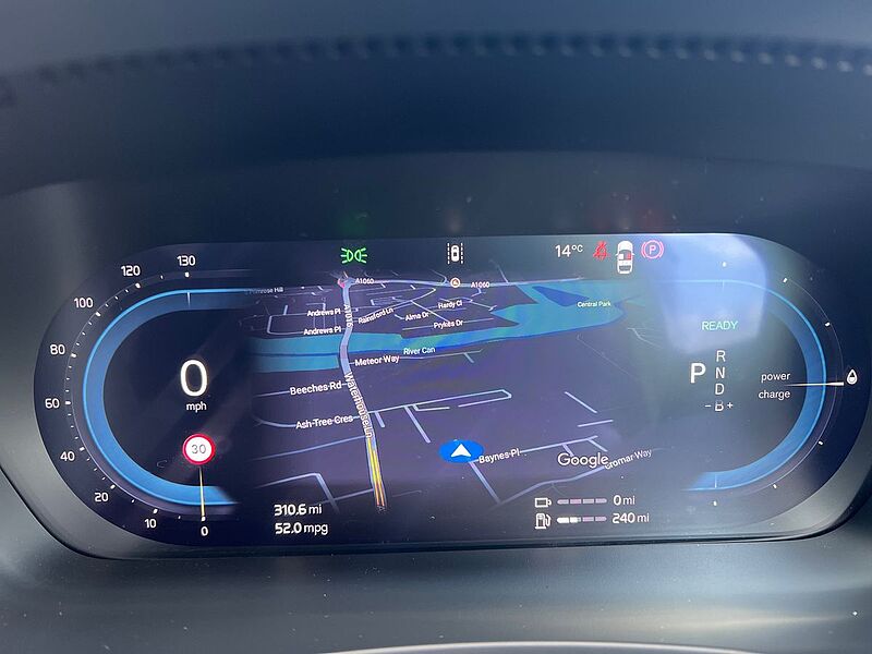 Volvo V60 Ultra, T8 AWD Plug-in hybrid, Electric/Petrol, Dark