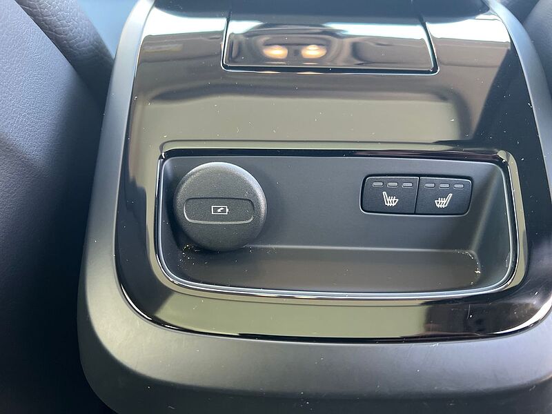Volvo V60 Ultra, T8 AWD Plug-in hybrid, Electric/Petrol, Dark