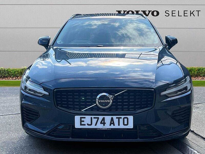 Volvo V60 Ultra, T8 AWD Plug-in hybrid, Electric/Petrol, Dark