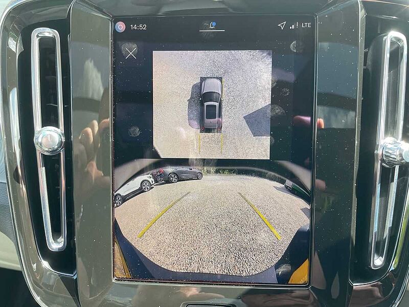 Volvo XC40 2.0 B4P Ultra Dark 5Dr Auto