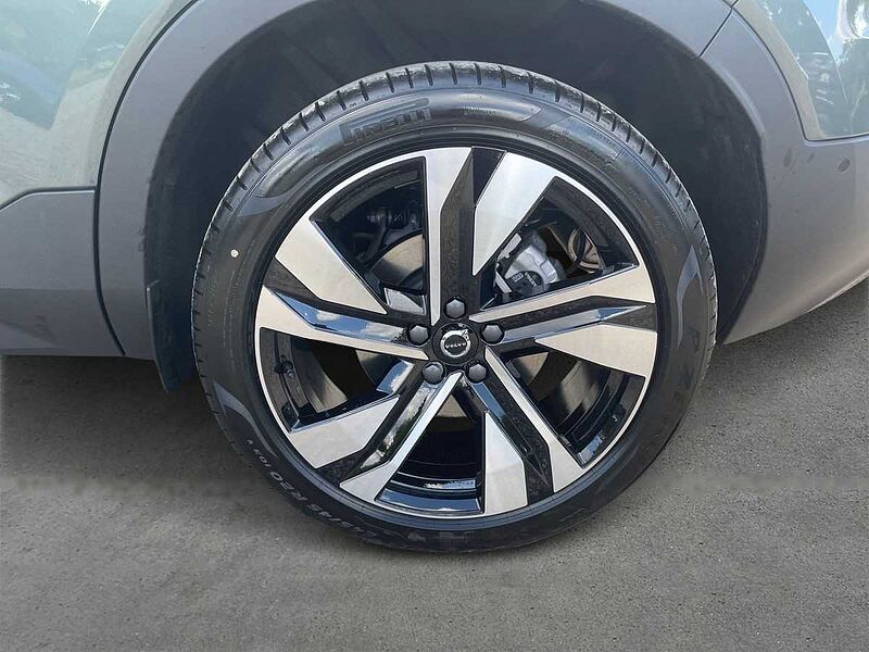 Volvo XC40 2.0 B4P Ultra Dark 5Dr Auto