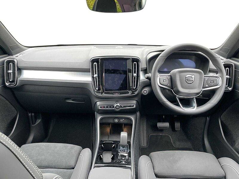 Volvo XC40 2.0 B4P Ultra Black Edition 5Dr Auto