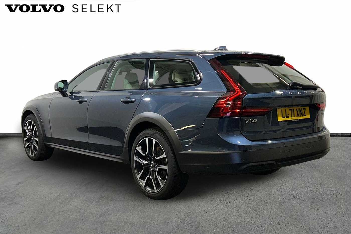 Volvo V90 Cross Country Country, B5 AWD mild hybrid