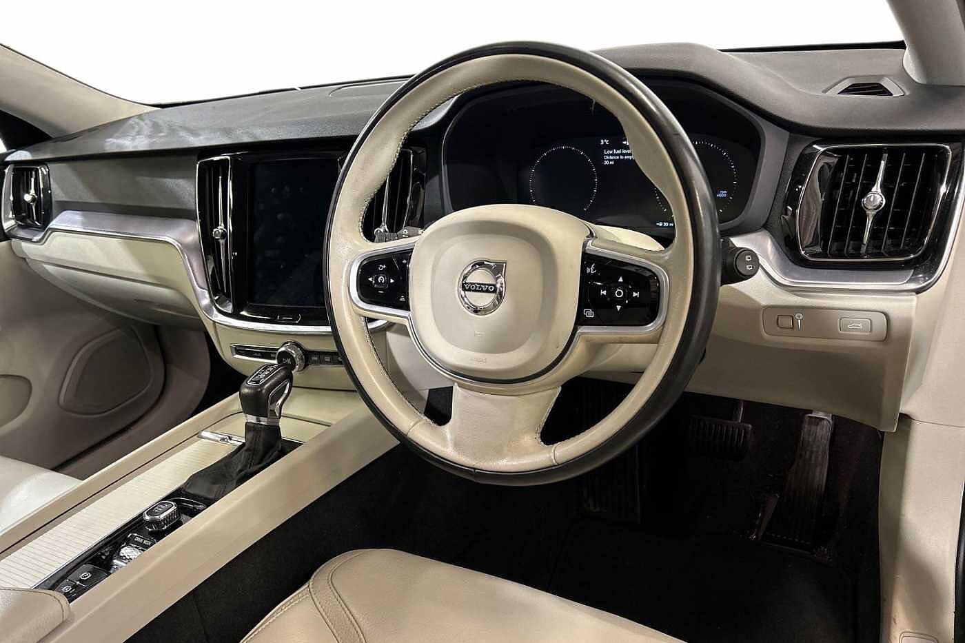 Volvo V60 Cross Country D4 AWD Automatic