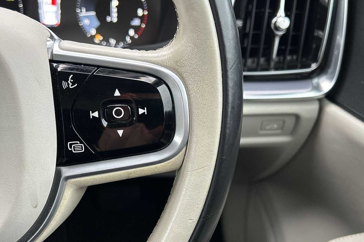 Volvo V60 Cross Country D4 AWD Automatic