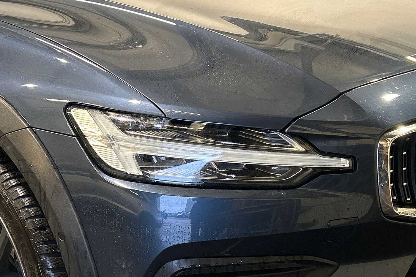 Volvo V60 Cross Country D4 AWD Automatic