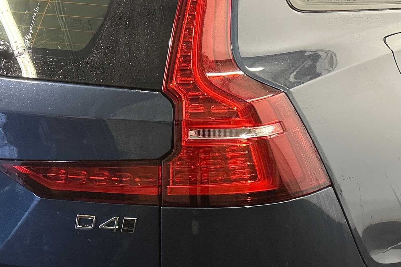 Volvo V60 Cross Country D4 AWD Automatic