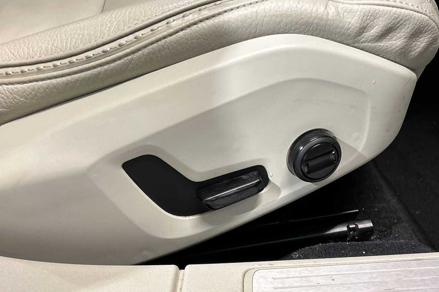 Volvo V60 Cross Country D4 AWD Automatic