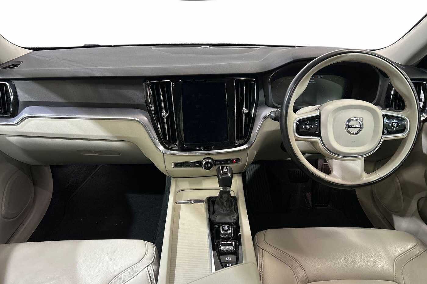 Volvo V60 Cross Country D4 AWD Automatic