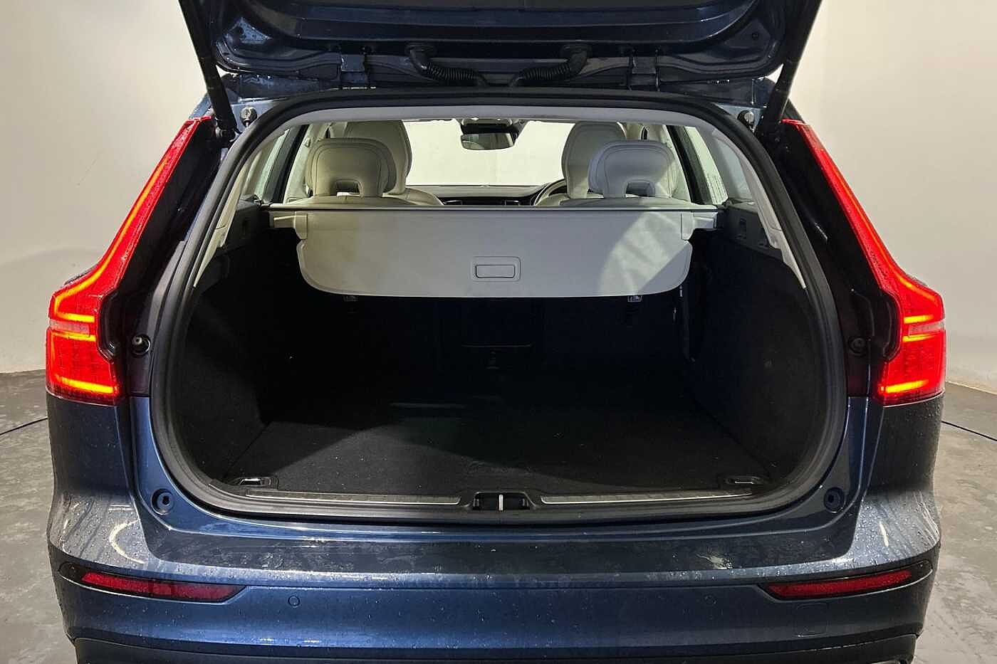 Volvo V60 Cross Country D4 AWD Automatic