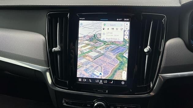 Volvo S90 Recharge R-Design, T8 AWD plug-in hybrid
