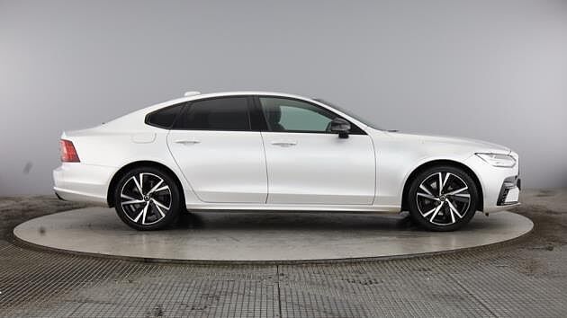 Volvo S90 Recharge R-Design, T8 AWD plug-in hybrid