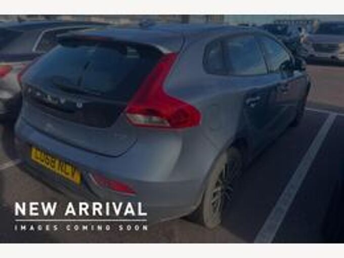 Volvo V40 T2 Momentum Manual