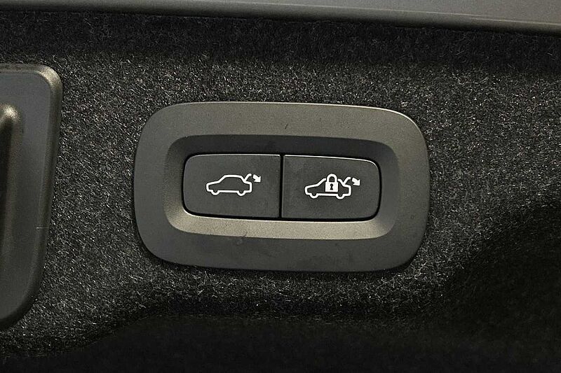 Volvo S90 Recharge Inscription, T8 AWD plug-in hybrid