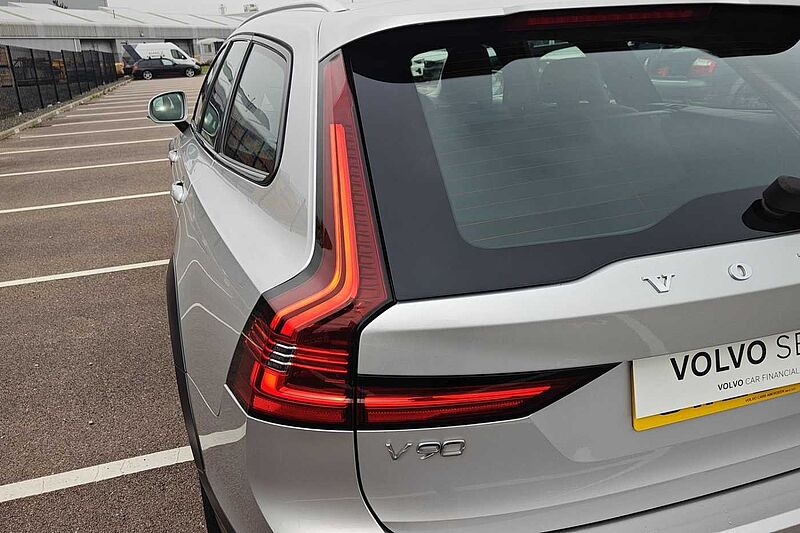 Volvo V90 Cross Country Country, B5 AWD mild hybrid