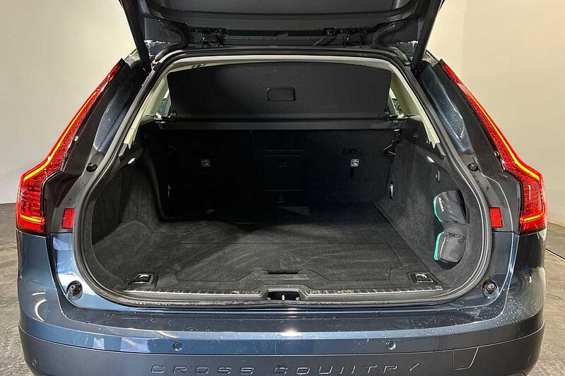 Volvo V90 Cross Country Country, B5 AWD mild hybrid