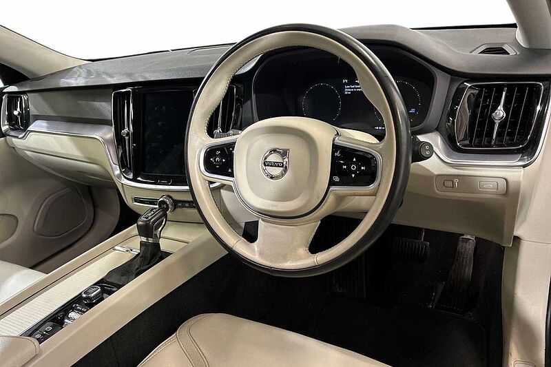 Volvo V60 Cross Country D4 AWD Automatic