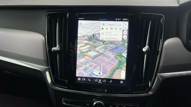 Volvo S90 Recharge R-Design, T8 AWD plug-in hybrid