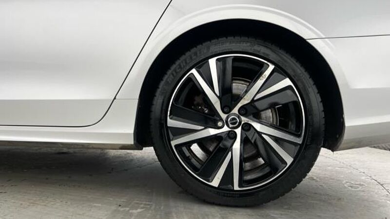 Volvo S90 Recharge R-Design, T8 AWD plug-in hybrid