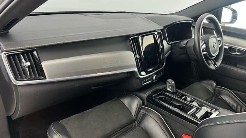 Volvo S90 Recharge R-Design, T8 AWD plug-in hybrid
