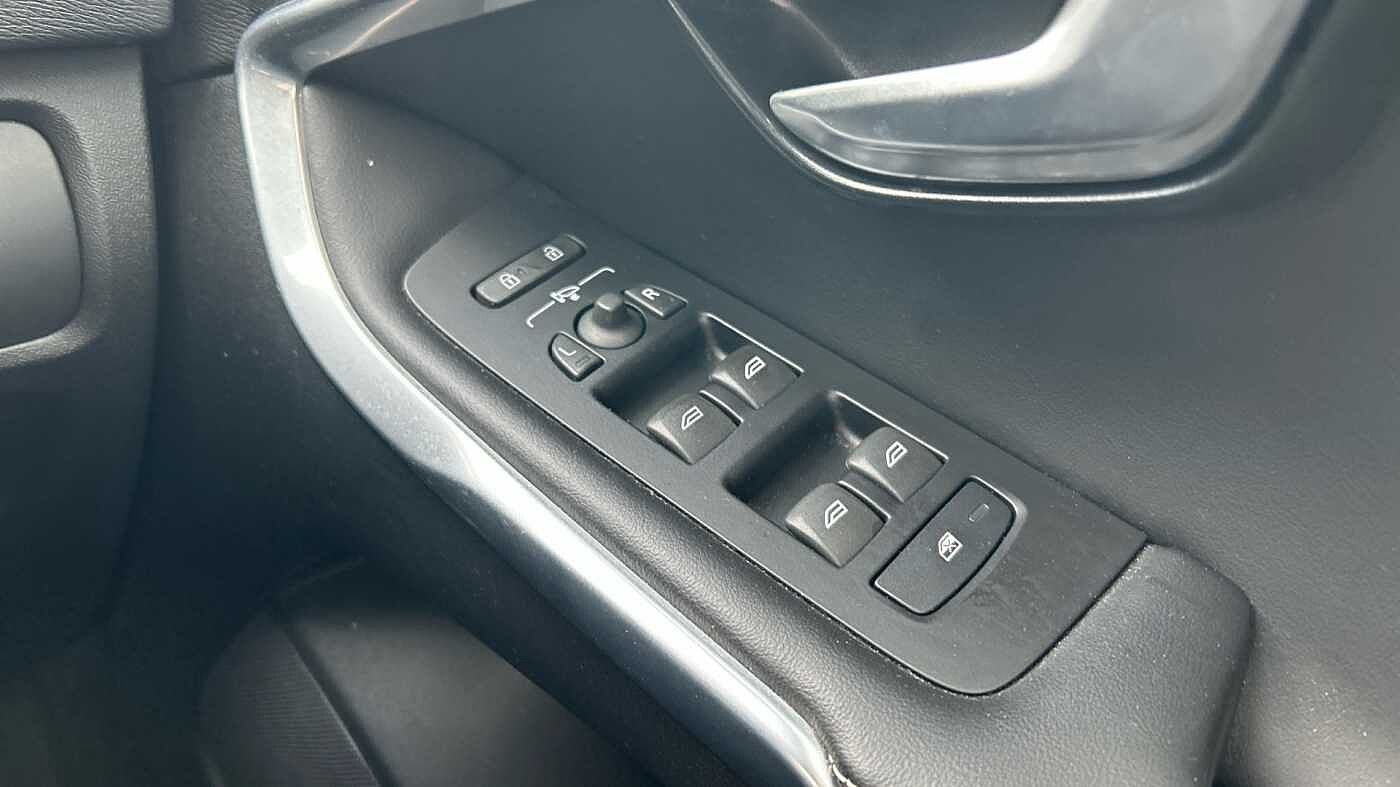 Volvo V40 T3 R-Design Pro Manual