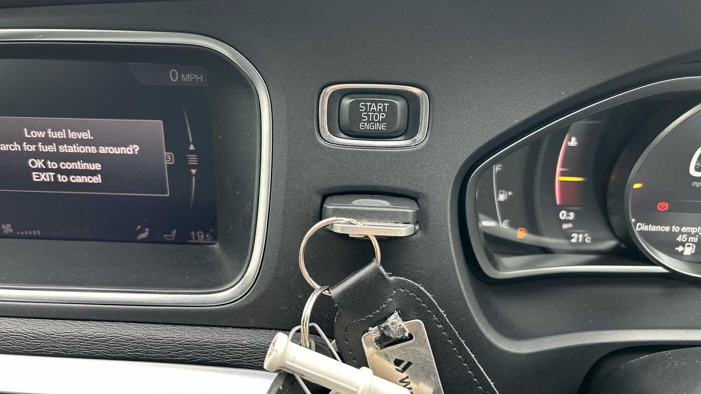 Volvo V40 T3 R-Design Pro Manual