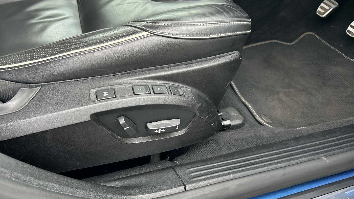 Volvo V40 T3 R-Design Pro Manual