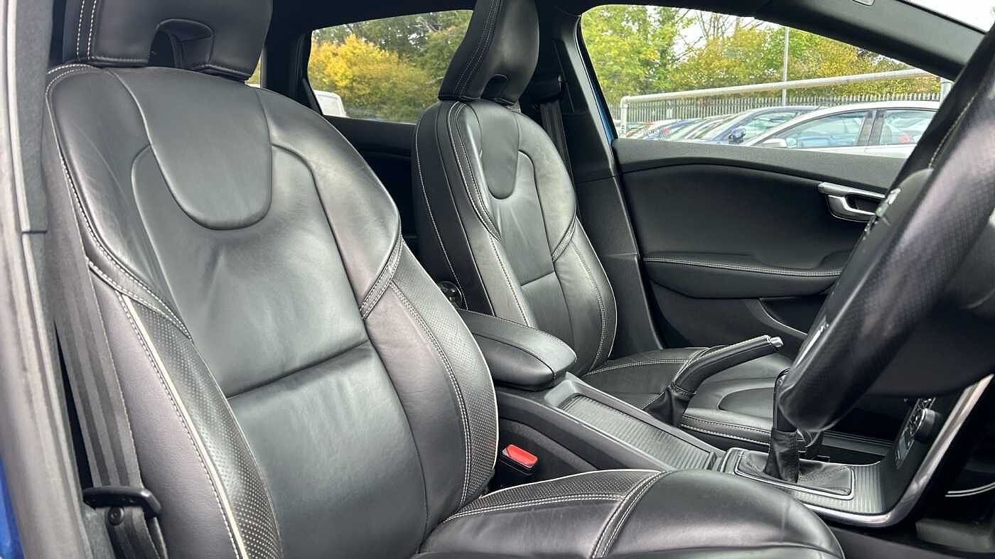 Volvo V40 T3 R-Design Pro Manual