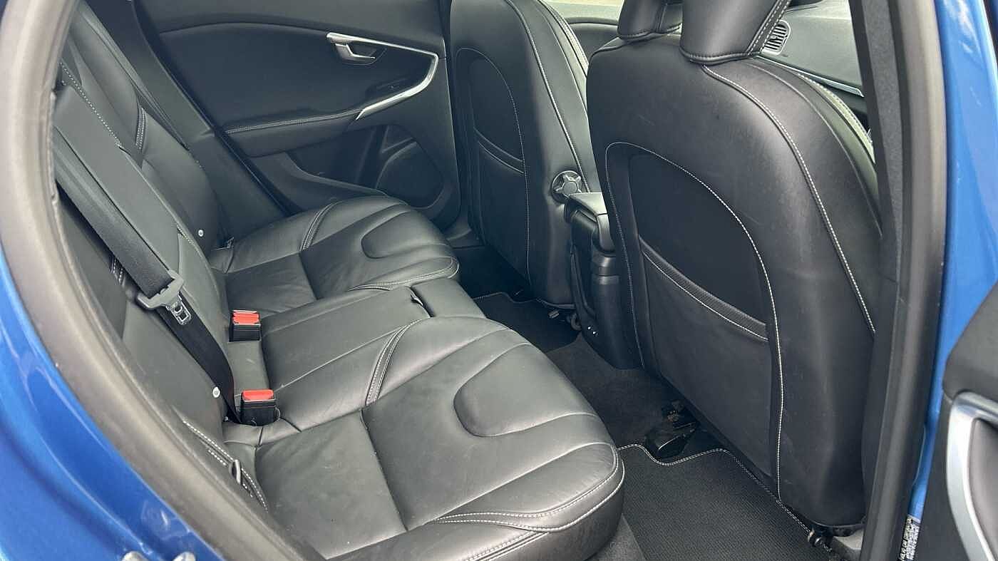 Volvo V40 T3 R-Design Pro Manual