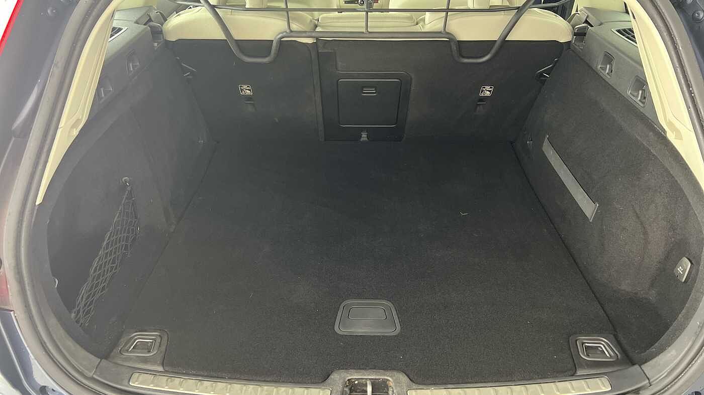 Volvo V60 Cross Country T5 AWD Plus Automatic