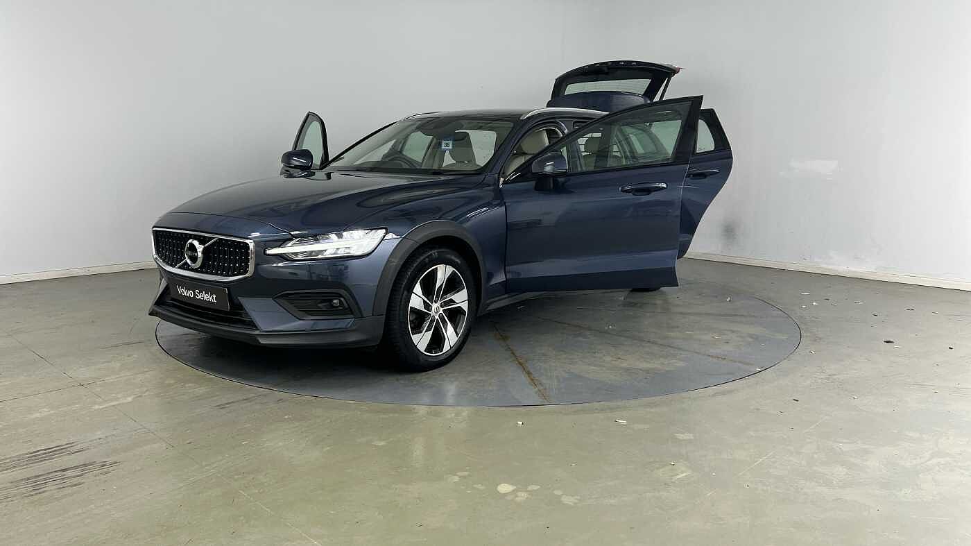 Volvo V60 Cross Country T5 AWD Plus Automatic