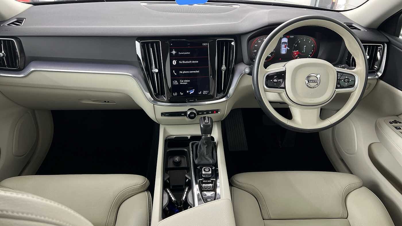 Volvo V60 Cross Country T5 AWD Plus Automatic