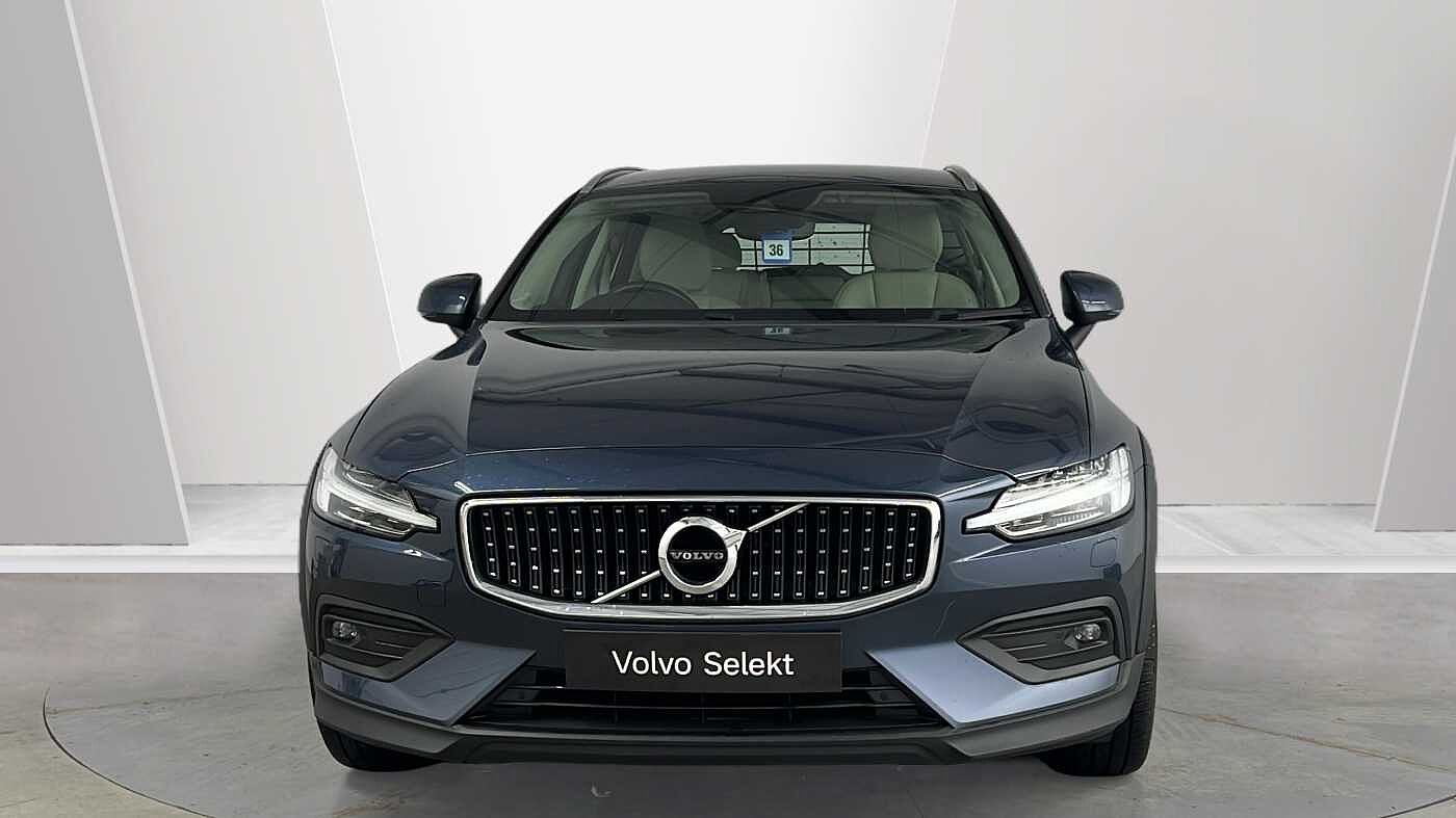 Volvo V60 Cross Country T5 AWD Plus Automatic