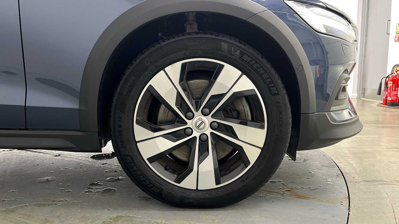 Volvo V60 Cross Country T5 AWD Plus Automatic