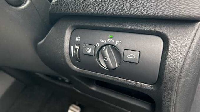 Volvo V40 T3 R-Design Pro Manual