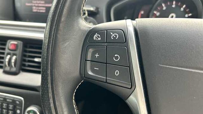 Volvo V40 T3 R-Design Pro Manual