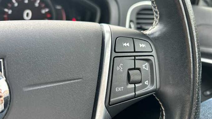 Volvo V40 T3 R-Design Pro Manual