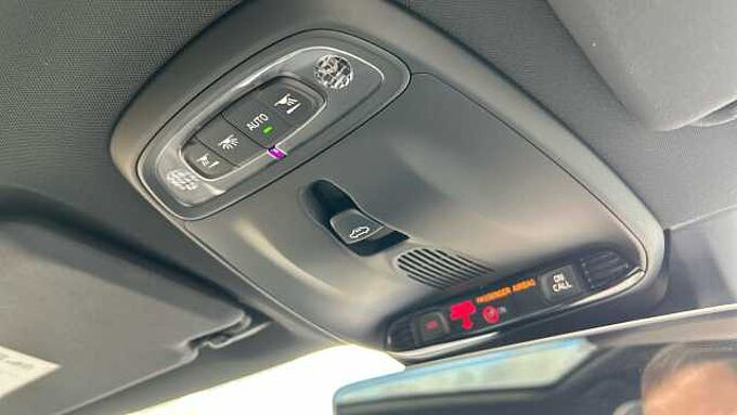 Volvo V40 T3 R-Design Pro Manual